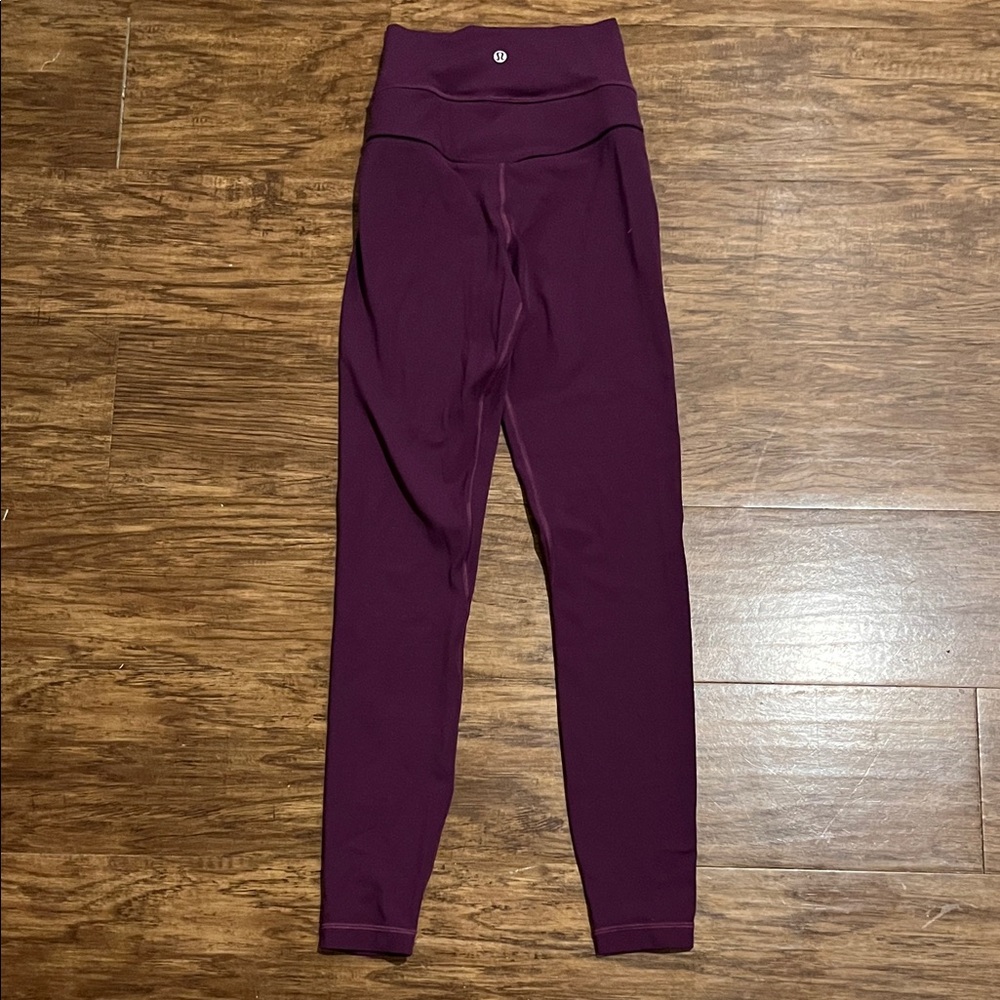Women’s Lululemon leggings. Like New Condition.